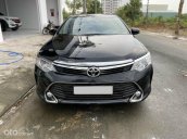 Cần bán lại xe Toyota Camry 2.5Q AT đăng ký lần đầu 2017 còn mới - một chủ full option - Có thương lượng