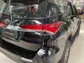 Bán Toyota Fortuner 2.4G 4x2 AT sản xuất 2021, giá ưu đãi