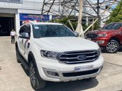 Cần bán lại xe Ford Everest Titanium sản xuất năm 2019, màu trắng