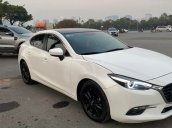 Cần bán gấp Mazda 3 1.5L Deluxe sản xuất 2017, màu trắng, giá 540tr