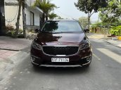 Cần bán Kia Sedona CRDi năm sản xuất 2017, màu đỏ, 780tr