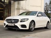 Bán Mercedes E300 AT sản xuất 2018, màu trắng