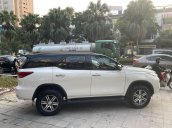 Cần bán gấp Toyota Fortuner 2.7 4x2 sản xuất 2019, màu trắng, nhập khẩu