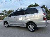 Bán ô tô Toyota Innova E năm sản xuất 2014, màu bạc chính chủ, giá chỉ 355 triệu