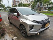 Cần bán xe Mitsubishi Xpander MT sản xuất năm 2019, màu bạc chính chủ  