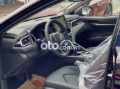 Bán xe Toyota Camry 2.0Q năm 2021, màu đen, nhập khẩu nguyên chiếc