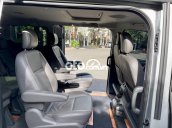 Bán Ford Tourneo Titanium sản xuất năm 2019, màu trắng, 808tr