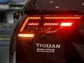 Volkswagen Tiguan Elegance - Sẵn xe đủ màu giao ngay kèm ưu đãi hấp dẫn trong tháng