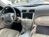 Bán Toyota Camry LE 2.4 năm 2010, màu đen xe gia đình