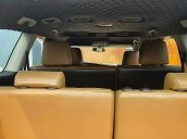 Xe Toyota Innova 2.0E năm 2016, màu bạc số sàn