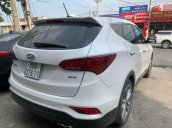 Xe Hyundai Santa Fe 2.2L 4WD năm 2017, màu trắng, 820tr