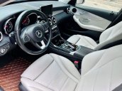 Cần bán xe Mercedes C200 AT năm sản xuất 2015, màu trắng