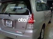 Cần bán lại xe Toyota Innova G năm sản xuất 2009, màu bạc xe gia đình