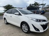 Bán Toyota Vios G năm 2019, màu trắng, xe như mới, giấy tờ đầy đủ sang tên hợp pháp, giá cạnh tranh