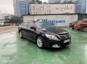 Bán Toyota Camry 2.0E năm sản xuất 2013, màu đen, xe gia đình sử dụng rất cẩn thận giữ gìn, bảo dưỡng định kỳ đầy đủ tại hãng