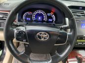 Bán Toyota Camry 2.0E năm sản xuất 2013, màu đen, xe gia đình sử dụng rất cẩn thận giữ gìn, bảo dưỡng định kỳ đầy đủ tại hãng