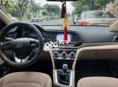 Xe Hyundai Elantra 1.6 MT năm 2019, màu trắng, 450tr