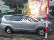 Bán Toyota Innova 2.0E sản xuất năm 2017, màu bạc số sàn