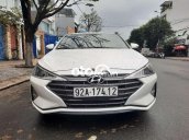 Xe Hyundai Elantra 1.6 MT năm 2019, màu trắng, 450tr