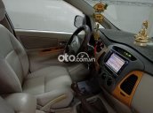 Cần bán lại xe Toyota Innova G năm sản xuất 2009, màu bạc xe gia đình