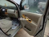 Cần bán lại xe Toyota Innova G năm sản xuất 2009, màu bạc xe gia đình