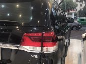 Cần bán Toyota Land Cruiser VX năm 2017, màu đen, xe chính chủ từ mới, xe đẹp giá tốt