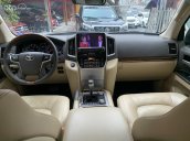 Cần bán Toyota Land Cruiser VX năm 2017, màu đen, xe chính chủ từ mới, xe đẹp giá tốt