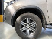 Bán xe Toyota Fortuner MT sản xuất năm 2020, xe máy dầu, odo chỉ mới 4.000km, xe có trả góp