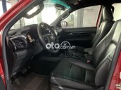 Cần bán lại xe Toyota Hilux 2.8AT sản xuất 2018, màu đỏ, nhập khẩu nguyên chiếc còn mới, 785 triệu