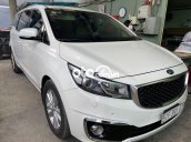 Cần bán gấp Kia Sedona 3.3L GATH năm sản xuất 2015, màu trắng xe gia đình, giá 700tr