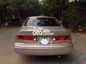 Cần bán gấp Toyota Camry MT sản xuất năm 2001, giá tốt