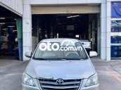 Bán Toyota Innova 2.0E MT năm sản xuất 2016, màu bạc giá cạnh tranh