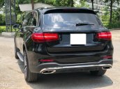 Cần bán Mercedes GLC 300 4MATIC sản xuất 2018, màu đen