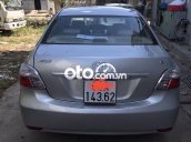 Cần bán gấp Toyota Vios E năm 2010, màu bạc xe gia đình, giá 245tr