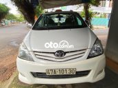 Cần bán xe Toyota Innova 2.0J năm 2011, màu trắng