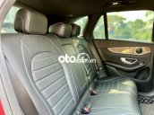 Cần bán Mercedes GLC 250 4Matic năm 2017, màu đỏ