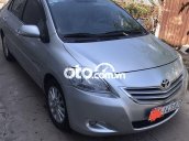 Cần bán gấp Toyota Vios E năm 2010, màu bạc xe gia đình, giá 245tr