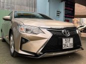 Xe Toyota Camry 2.5Q năm sản xuất 2015, màu vàng đồng, xe gia đình sử dụng giữ gìn cẩn thận còn rất mới