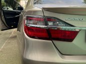 Xe Toyota Camry 2.5Q năm sản xuất 2015, màu vàng đồng, xe gia đình sử dụng giữ gìn cẩn thận còn rất mới