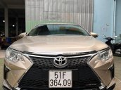 Xe Toyota Camry 2.5Q năm sản xuất 2015, màu vàng đồng, xe gia đình sử dụng giữ gìn cẩn thận còn rất mới