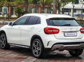 Cần bán Mercedes GLA 250 4Matic sản xuất năm 2015, màu trắng, xe nhập