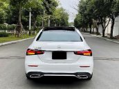 Cần bán xe Mercedes E300 AMG sản xuất năm 2021, màu trắng