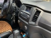 Cần bán gấp Ford Ranger XLS 2.2 4x2 AT máy dầu năm sản xuất 2018, nhập khẩu nguyên chiếc, màu bạc, lốp zin còn theo xe
