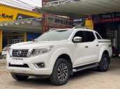 Cần bán lại xe Nissan Navara VL 2.5 L 4x4 AT sản xuất 2017, màu trắng