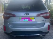 Cần bán xe Kia Sorento DATH năm 2016, màu bạc còn mới, giá chỉ 668 triệu