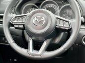 Cần bán Mazda Cx5 2.0 Luxury năm 2021, màu xanh cavansite, xe mới 99,99%