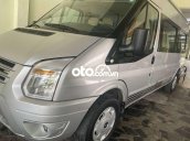 Cần bán gấp Ford Transit tiêu chuẩn sản xuất năm 2016, màu bạc, nhập khẩu nguyên chiếc