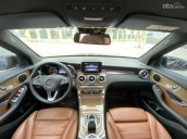 Bán Mercedes-Benz GLC 250 4Matic, năm 2016, màu xanh cavansite, odo 5,5 vạn km, máy số nguyên zin cực chất, xe đẹp không lỗi