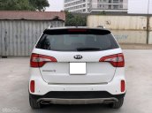 Bán gấp xe ô tô Kia Sorento 2.4AT năm 2018, màu trắng cam kết xe không đâm đụng, không ngập nước, toàn xe zin nguyên bản