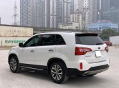 Bán gấp xe ô tô Kia Sorento 2.4AT năm 2018, màu trắng cam kết xe không đâm đụng, không ngập nước, toàn xe zin nguyên bản